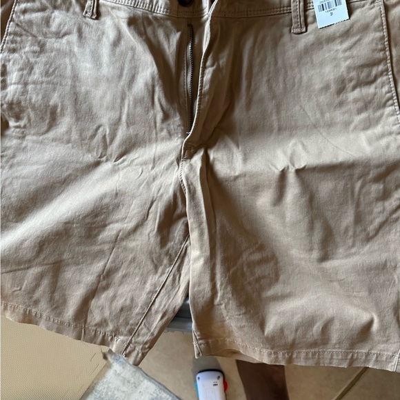 Express Shorts - Picture 2 of 2